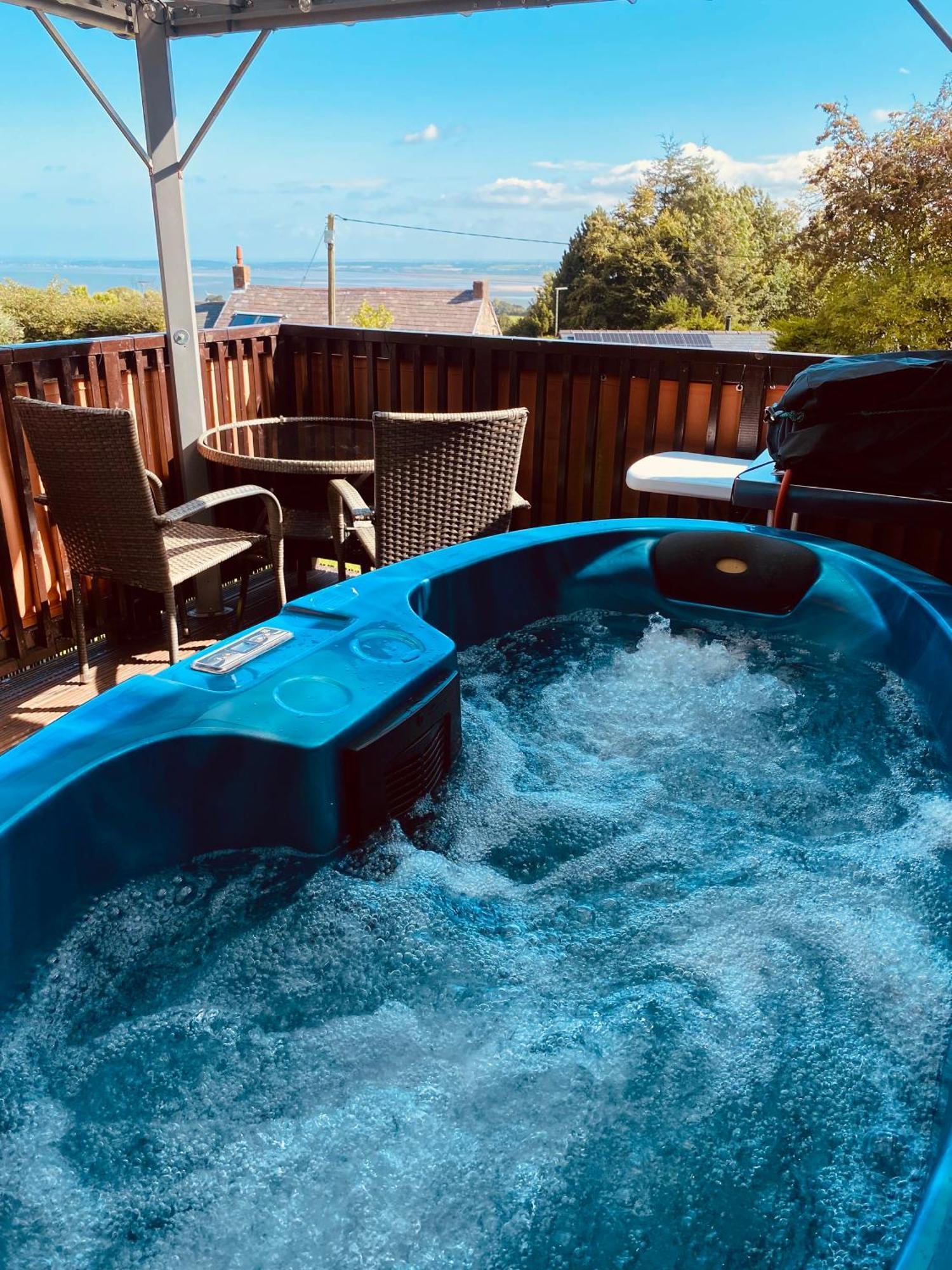 Acorns Luxury Glamping * Holywell (Flintshire)