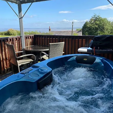 Acorns Luxury Glamping Hotel Holywell  Exterior photo