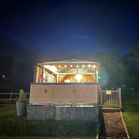 Acorns Luxury Glamping Hotel Holywell  Exterior photo